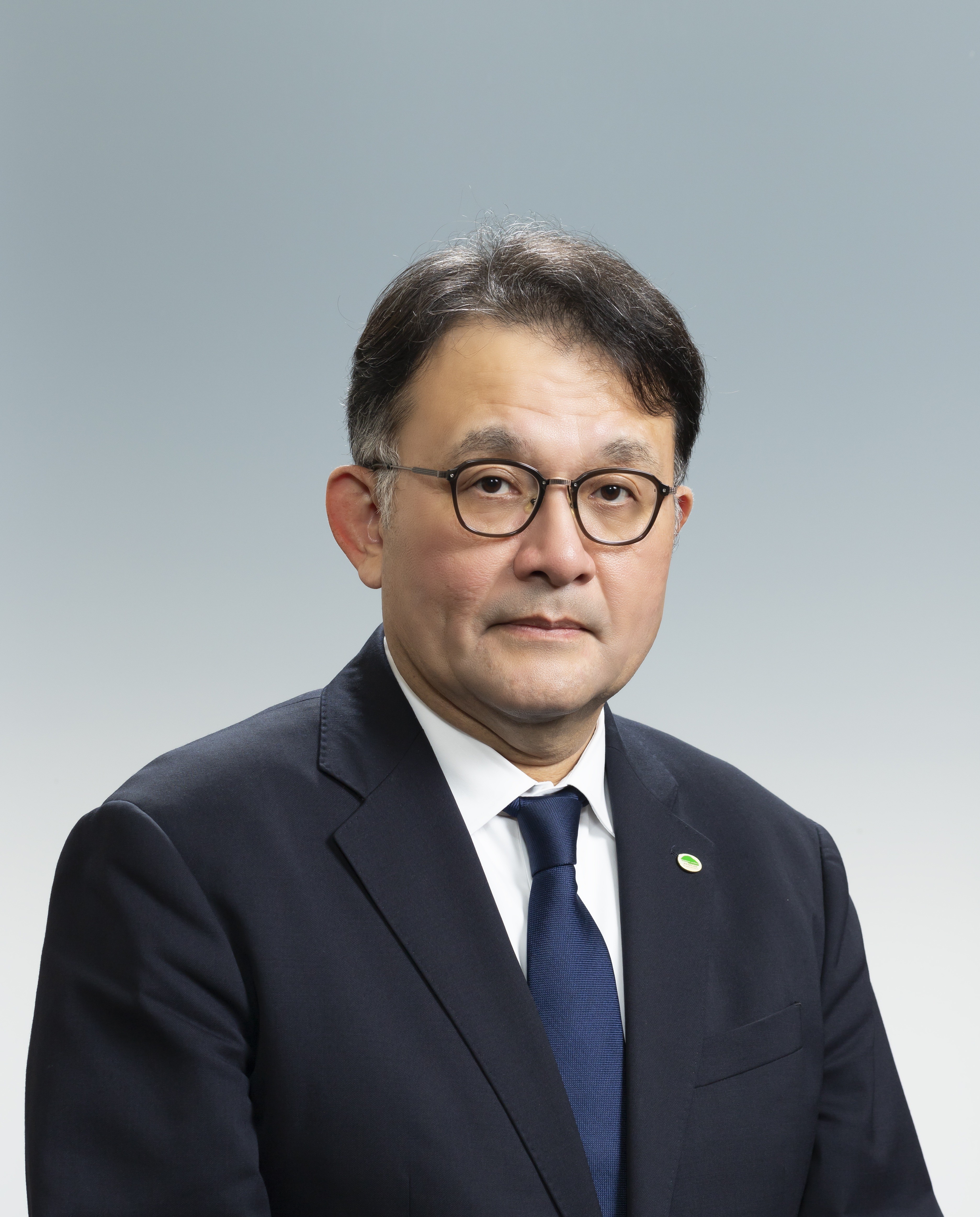 岩崎 充雄