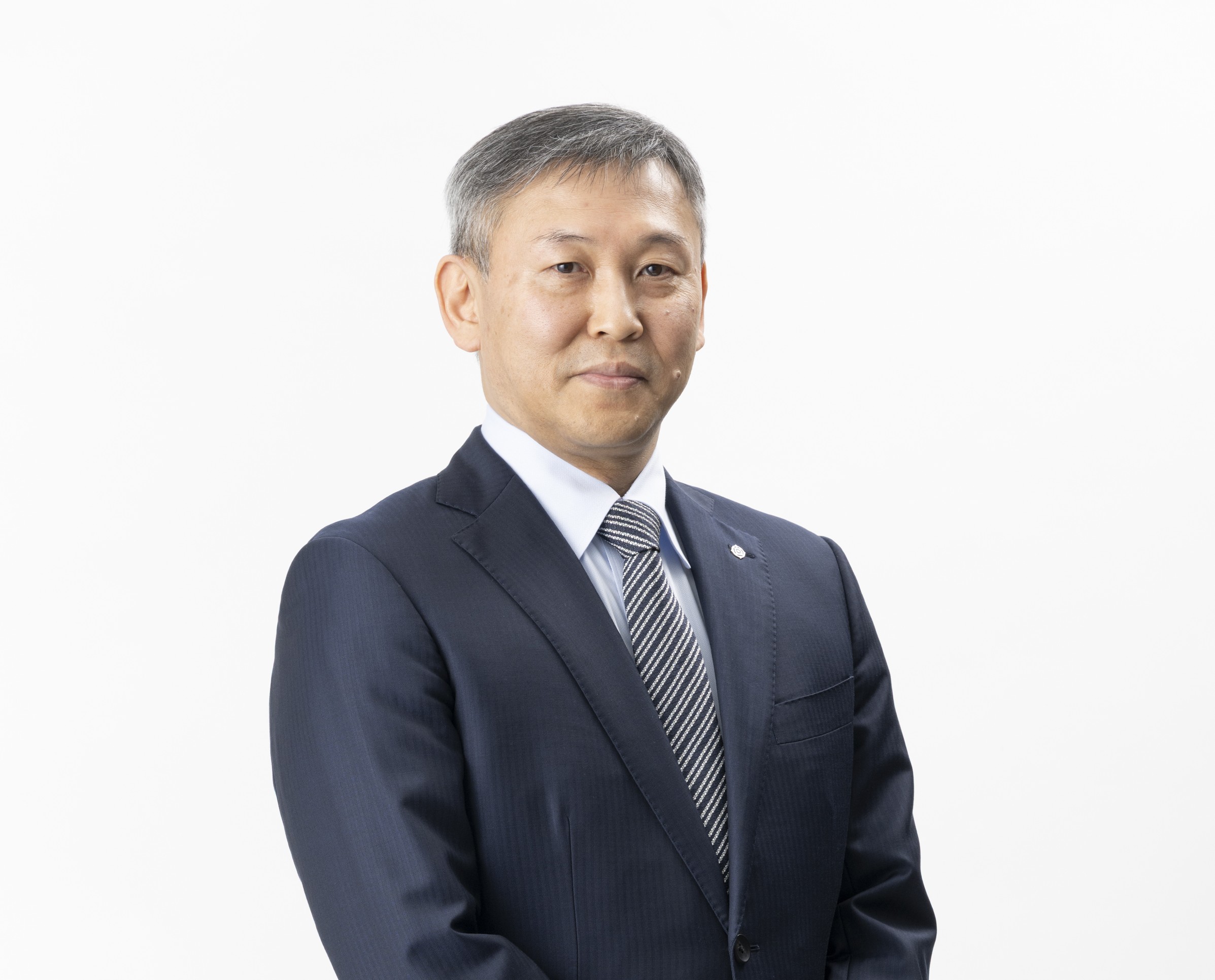 中津 英司